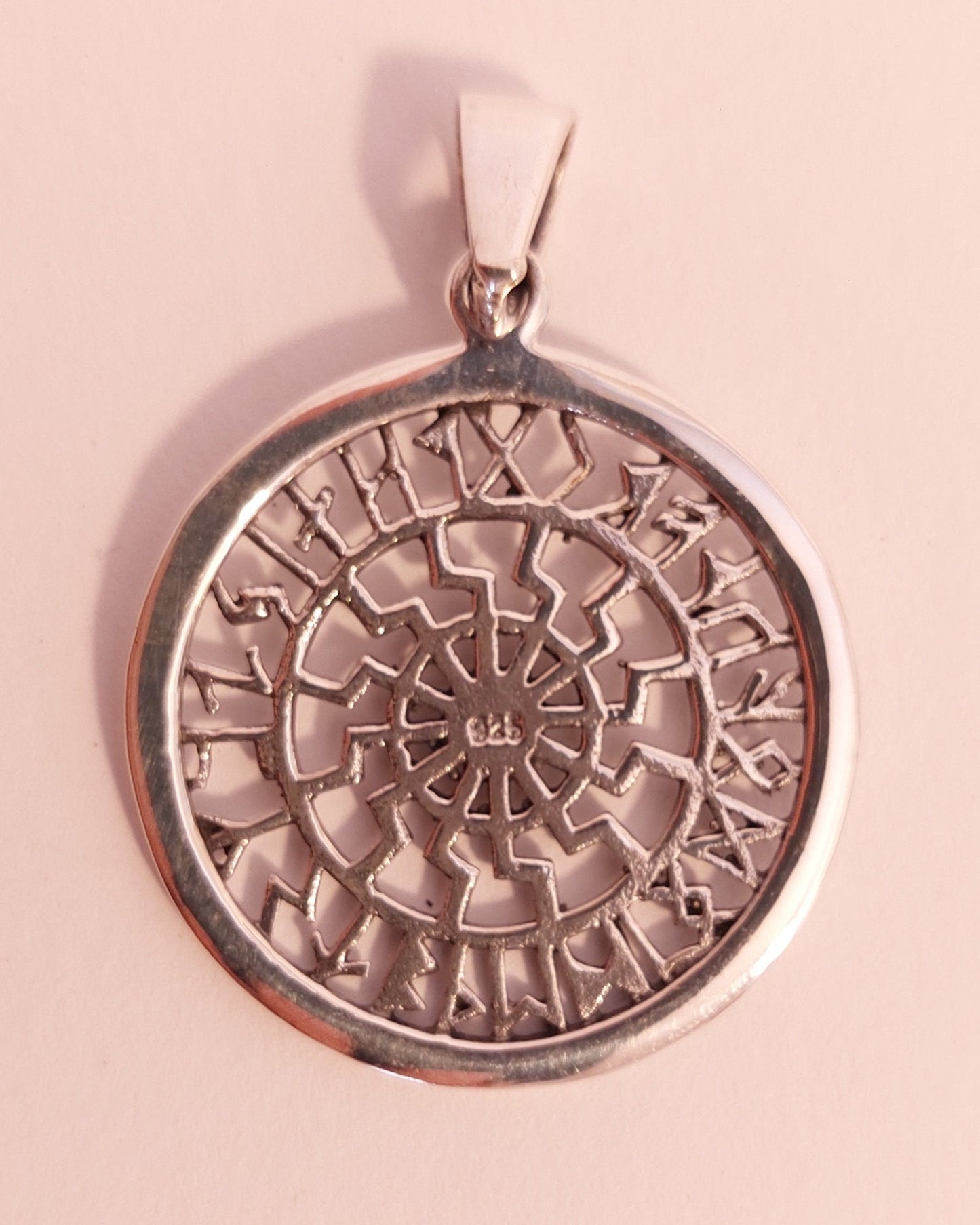 Sonnenrad im Runenkreis - Anhänger aus 925er Silber