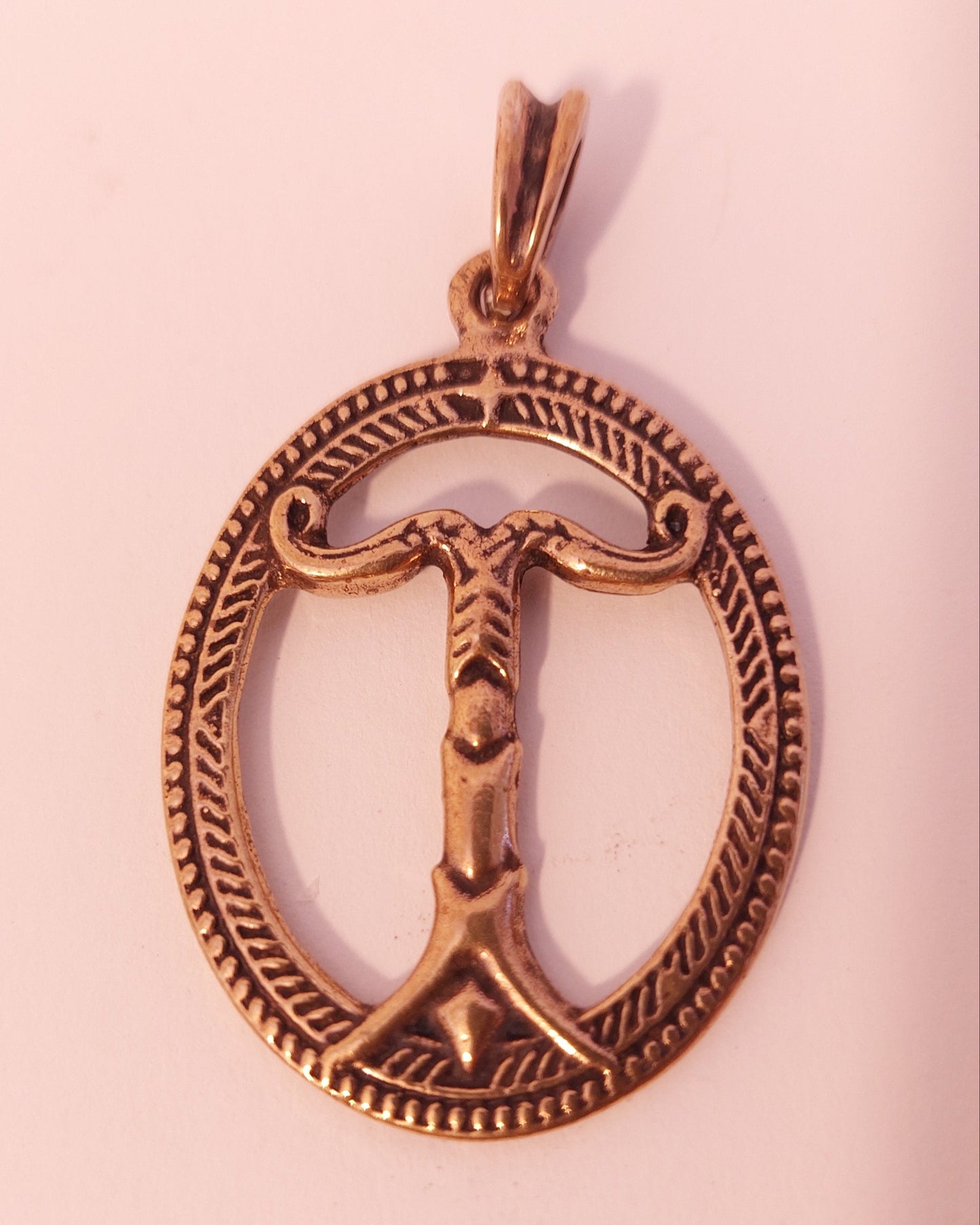 Irminsul kunstvoll verziert - Anhänger aus Bronze