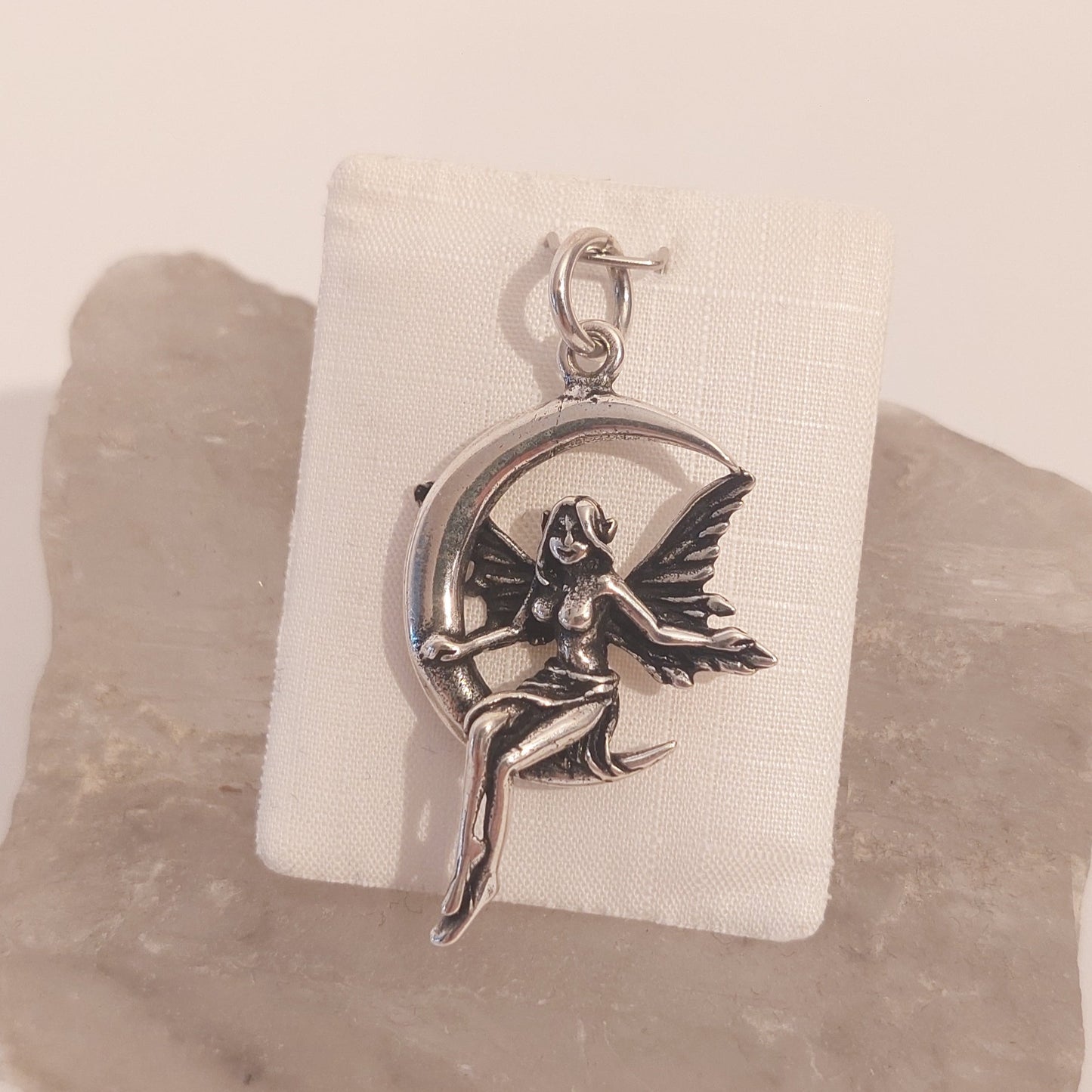 Elfe im Mond