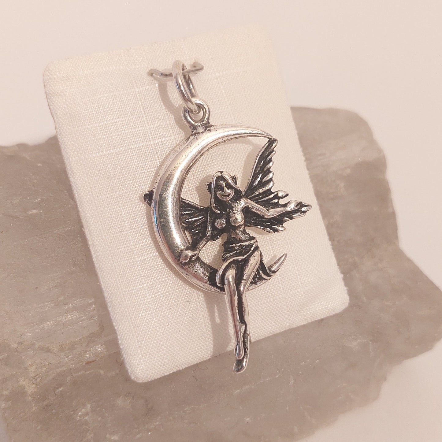Elfe im Mond