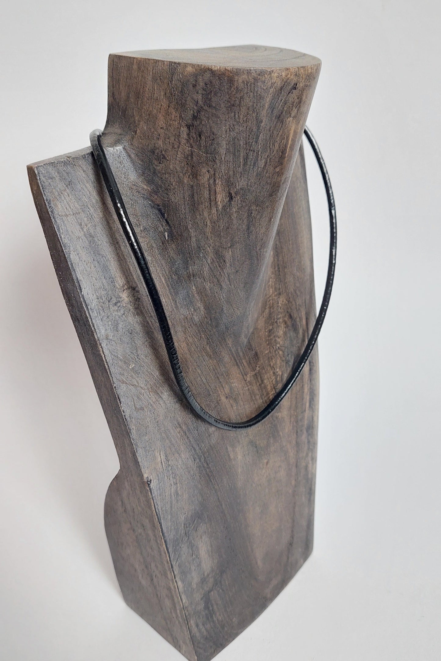 Ledercollier mit Edelstahlverschluss - Länge anpassbar