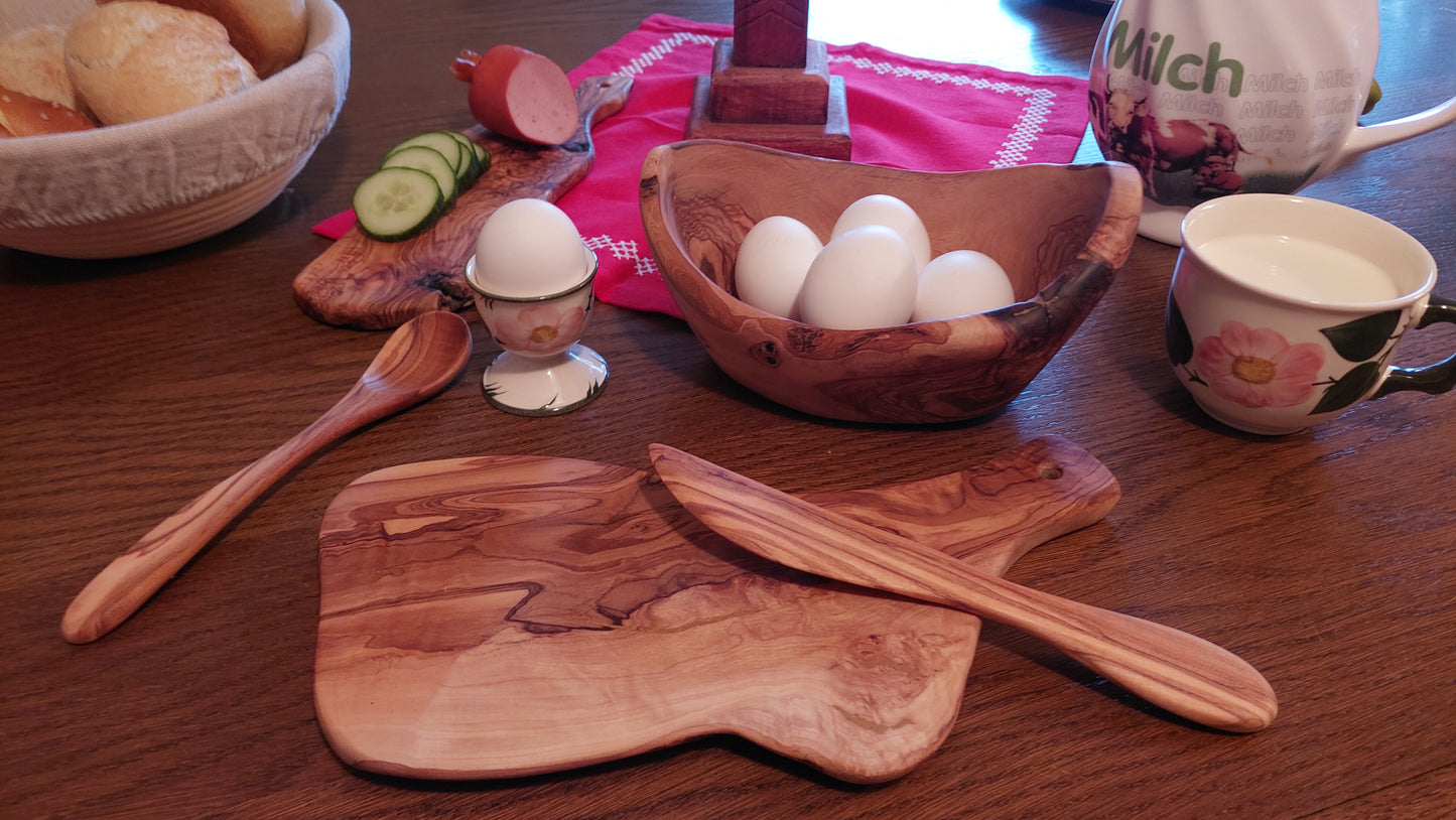 Brettchen rustikal - aus robustem Olivenholz