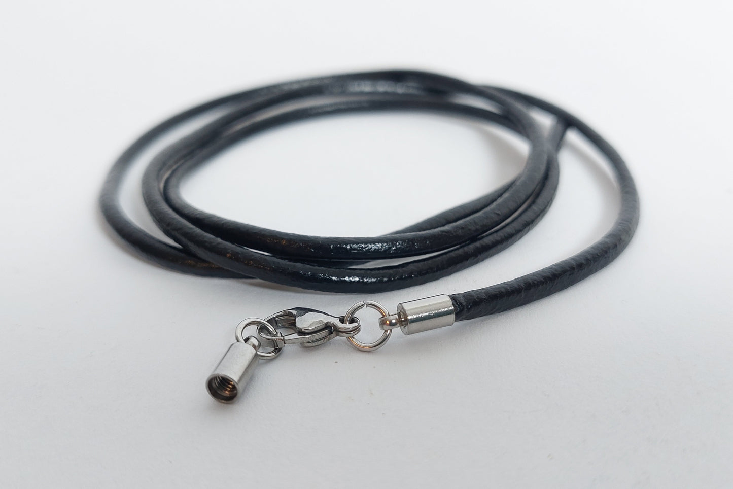 Ledercollier mit Edelstahlverschluss - Länge anpassbar