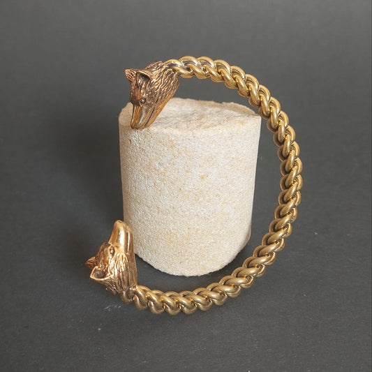 Wolfskopf-Armreif aus Bronze
