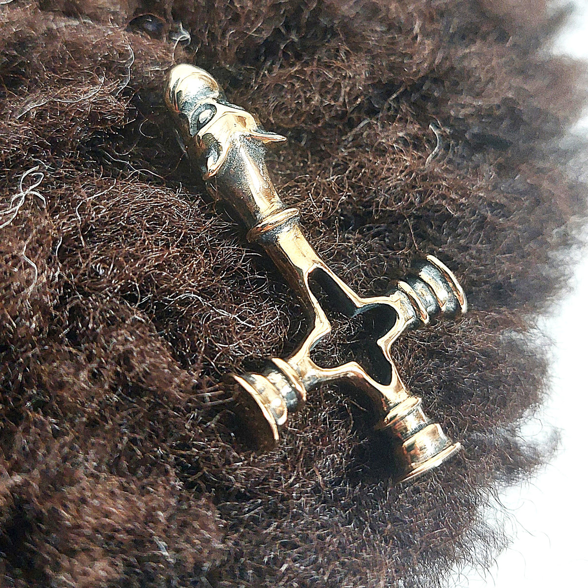 Das Wolfskreuz - Historischer Wikingeranhänger aus Bronze