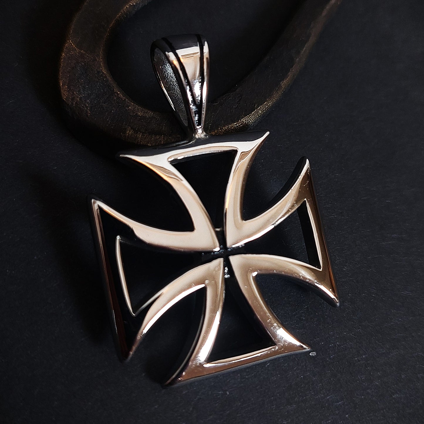 Eisernes Kreuz großer Anhänger aus Edelstahl