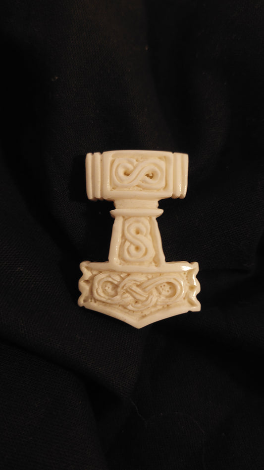 Mjölnir Thorshammer aus geschnitztem Knochen - Anhänger weiß